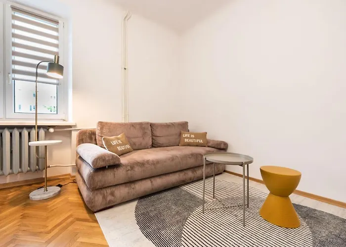 Metro Plac Wilsona Etno By Bookinghost