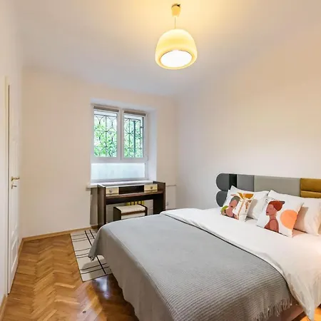 Metro Plac Wilsona Etno By Bookinghost Appartement *