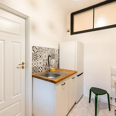 Metro Plac Wilsona Etno By Bookinghost Appartement