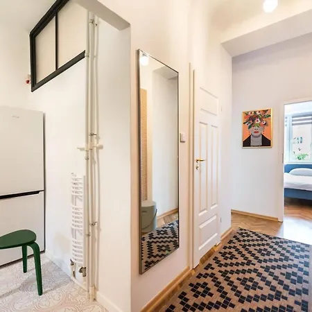 Metro Plac Wilsona Etno By Bookinghost アパート ワルシャワ